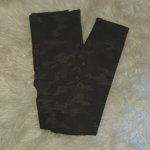 Camo Spanx leggings